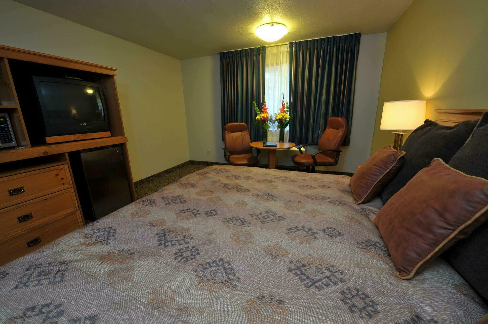 Shilo Inn Suites Hotel - Bend Δωμάτιο φωτογραφία
