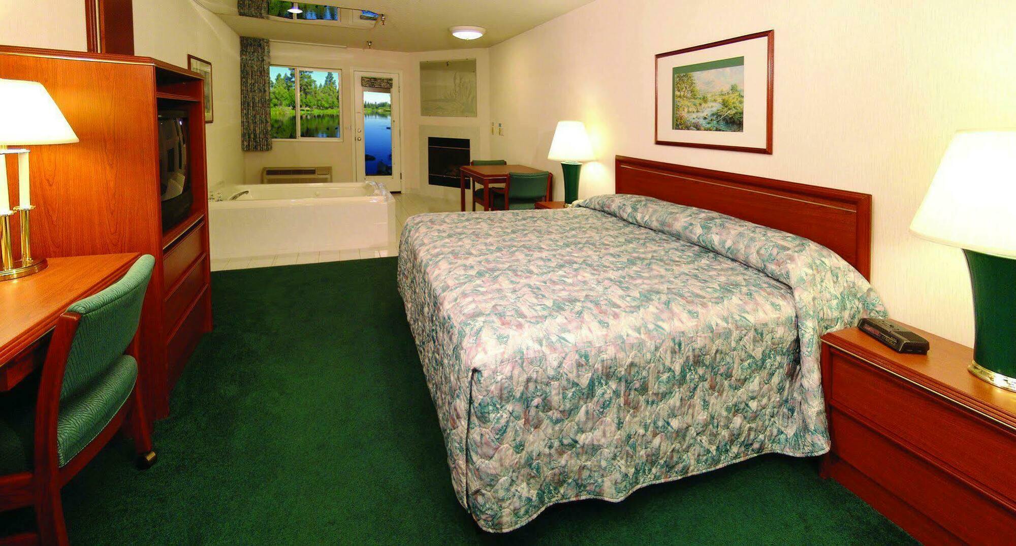 Shilo Inn Suites Hotel - Bend Δωμάτιο φωτογραφία